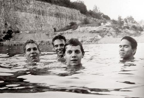: Slint+_wtr.jpg
: 233

: 55.7 